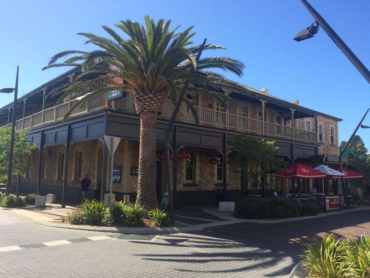 Grosvenor Hotel Victor Harbor Exterior photo